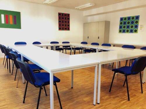 Schulungsraum separat mietbar oder für viele Arbeitsplätze - 