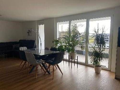 Wohn-/Esszimmer - Exklusive 4-Zimmer-Wohnung mit Balkon ohne EBK in Schwanau