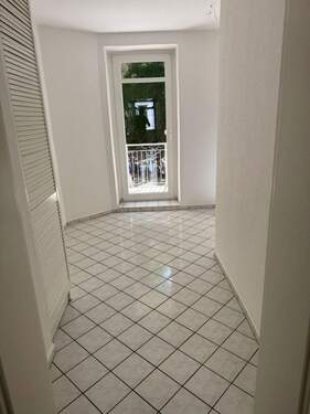 09e3c04b4c14b25b5bf4ab10ee0b910d31a8b4c0335c91f5db76f484b9a0093b_20a3a094_888d_4009_8ddb_93dac6899a81.large - Helle Zweiraumwohnung im ruhigen Altlindenau mit Balkon