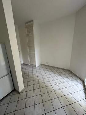 4c13bea2b42077e1bfdc4b9e7c1a70f4a1338e12a6fad1fad1ca17d193dfc30b_745facaa_843f_4321_8571_454b7a52eb06.large - 2 Zimmer Etagenwohnung zur Miete in Leipzig Altlindenau