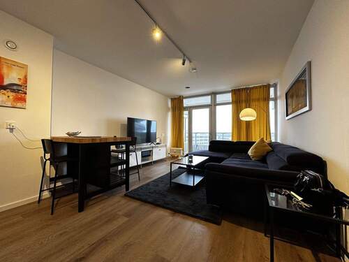 Wohnzimmer - Etagenwohnung mit 53,00 m&sup2; in Köln zum Kaufen