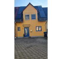 Exklusive Doppelhaushälfte in Wolfartsweier-hochwertig ausgestattet, ideal für Familie - Karlsruhe