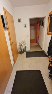 Diele - 5 Zimmer Doppelhaushälfte zum Kaufen in Karlsruhe