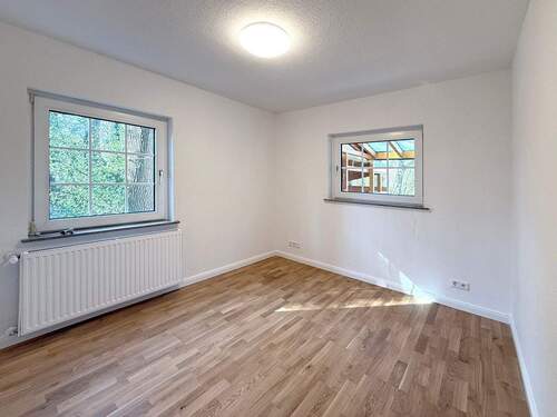 Zimmer EG hinten - 