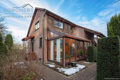 Bild 1 - Individuelles Architektenhaus mit viel Platz in begehrter Waldrandlage