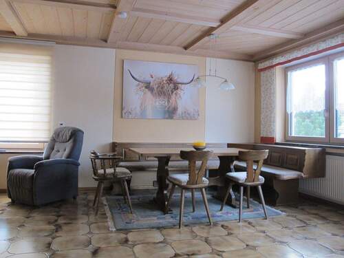 Bild 3 - 4 Zimmer Einfamilienhaus in Gundelsdorf