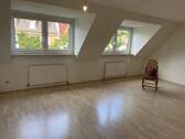 Wohnzimmer - Gut aufgeteilte und helle 3-Zimmerwohnung - Pilotystraße - 4. OG - Einbauküche