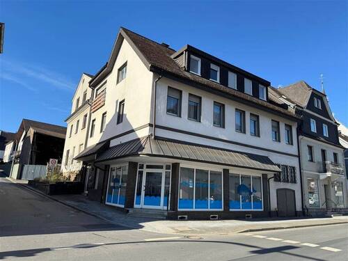 Straßen-Ansicht - *** Vorankündigung *** Freienhohl-Zentrum! Wohn-Geschäftshaus!