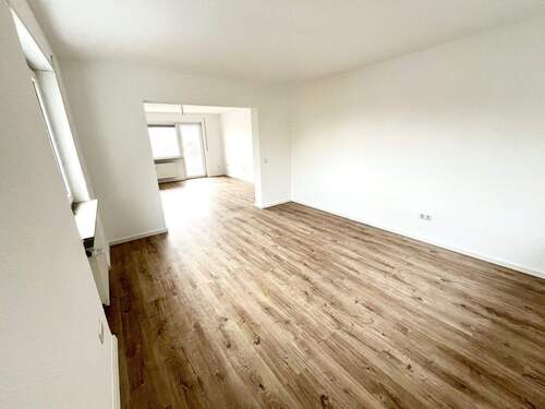 Wohn - Essbereich - 5 Zimmer Mehrfamilienhaus, Wohnhaus in Kaiserslautern