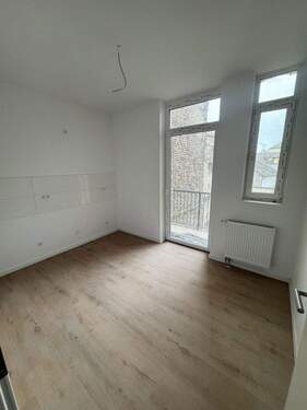 Bild 2 - 2 Zimmer Etagenwohnung zur Miete in Ludwigshafen