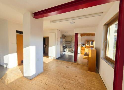 Einladender offener Wohn-Küchen-Essbereich (1)_#142102 - 4 Zimmer Einfamilienhaus in Würzburg