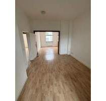 Altbau - 3 Räume - Küche - Duschbad mit Fenster - separates Zimmer auf der gleichen Etage mit Duschbad - Gartennutzung - Mülheim an der Ruhr Broich