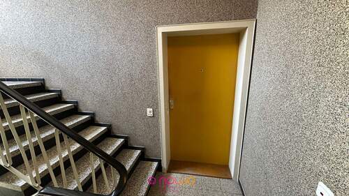 Wohnungstür - 3 Zimmer Etagenwohnung zum Kaufen in Wolfenbüttel