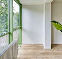 Wohnen mit LIFT - helle, moderne TOP 2-Zimmer-Wohnung ab 01.05.26 mit EBK, Balkon & Loggia - Drebach/Scharfenstein