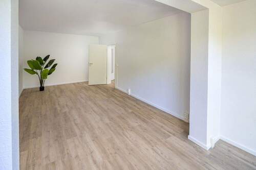 Wohnraum mit Loggia - 