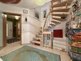 Treppenhaus - 7 Zimmer Doppelhaushälfte in Bubenreuth