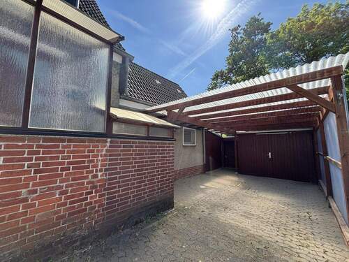 Stellplatz & Garage - 