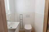 Gäste WC (Musterbild) - Etagenwohnung mit 106,00 m&sup2; in Dresden zur Miete