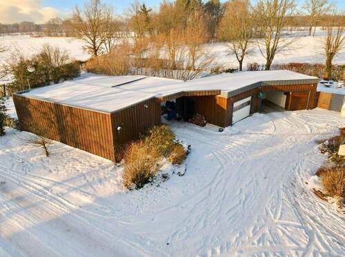 Werkstatt, Garage u.- Carport - 1 Zimmer Mehrfamilienhaus, Wohnhaus in Berge