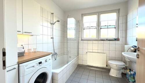 Badezimmer Obergeschoss virtuell gestaltet - 