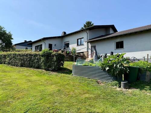 IMG_0213.jpeg - Einfamilienhaus auf großzügigem Grundstück und vielseitigen Nutzungsmöglichkeiten