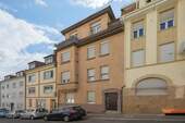 Straßenansicht - 2 Zimmer Etagenwohnung zum Kaufen in Pforzheim