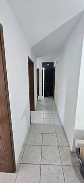 Flur - 4 Zimmer Etagenwohnung zur Miete in Wörth am Rhein