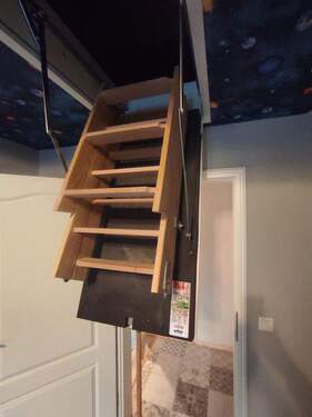 Aufgang zum Dachboden - 