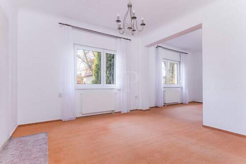 Wohnzimmer - 5 Zimmer Einfamilienhaus in Falkensee