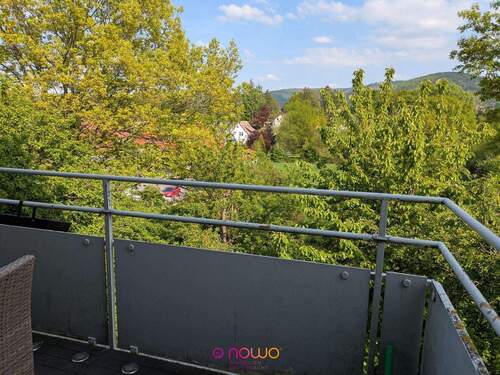 Blick vom Balkon - Frühlingserwachen im Harz: Trend erkennen, klug investieren!