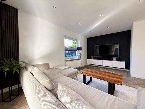 Wohnzimmer EG - 8 Zimmer Mehrfamilienhaus, Wohnhaus in Lotte