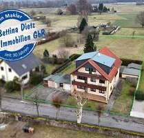 ***RESERVIERT***DIETZ: XXL 3 Familienhaus mit 3 Garagen - Ruhige Feldrandlage inkl. Wiesengrundstück - Hasselroth Neuenhaßlau