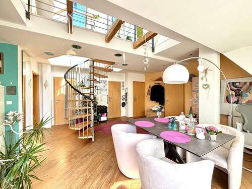 Wohnbereich - Etagenwohnung mit 83,00 m&sup2; in Hannover zum Kaufen