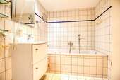 Badezimmer II - 
