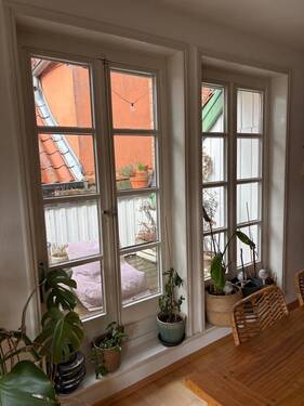 Blick auf Balkon.JPG - 2 Zimmer Etagenwohnung in Stade