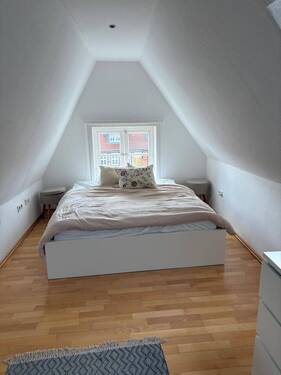 Schlafzimmer im DG.JPG - 