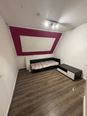 Dachgeschoss - Mehrfamilienhaus, Wohnhaus in Neustadt zum Kaufen