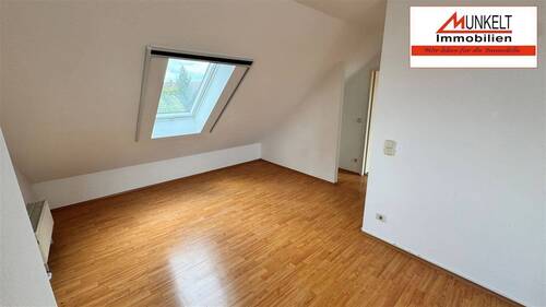Wohnen - 2 Zimmer Etagenwohnung in Zeitz