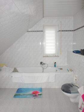 Dachgeschoss: Bad - 