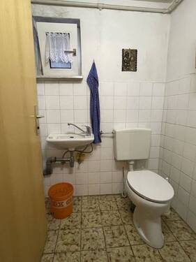 Männertoilette EG Gewerbe - 