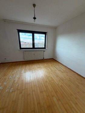 Blick in das Schlafzimmer.jpg - 2 Zimmer Etagenwohnung in München