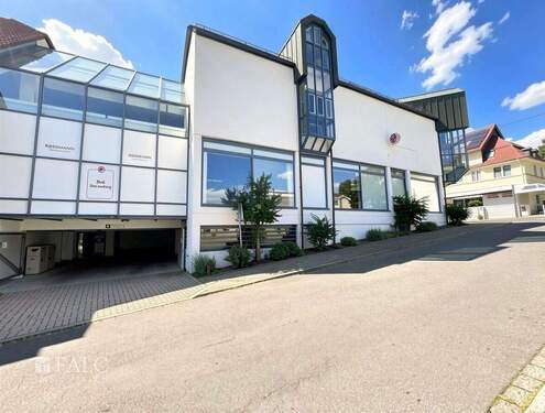 Parkplatz Einfahrt - Gewerbeobjekt (Büro, Produktion, Verkauf) in Bad Marienberg (Westerwald)