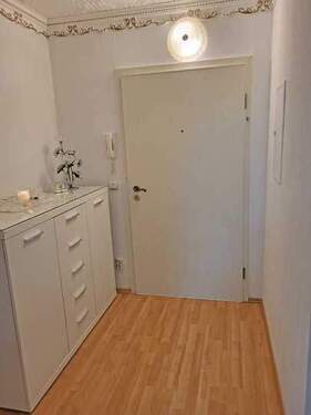 M204_Wohnungseingang_innen.jpg - 