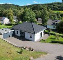 Modernes Einfamilienhaus in Gondenbrett – Baujahr 2019, sofort bezugsfertig