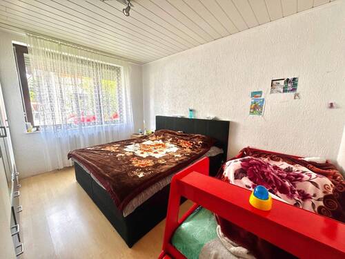 Schlafzimmer EG - 