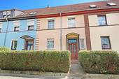 Hausansicht / Straßenseite - einzugsbereites Reihenmittelhaus in Coswig Anhalt