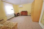 Wohnzimmer im EG - Mehrfamilienhaus, Wohnhaus mit 100,00 m² in Coswig (Anhalt) zum Kaufen
