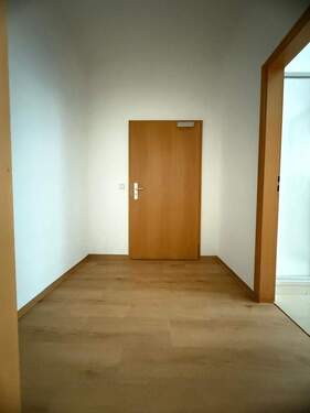 Flur.jpg - 1 Zimmer Etagenwohnung in Cottbus