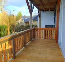 Sehr schöne 4-Zimmer-Familienwohnung mit großem Balkon, hochwertigem Laminatboden & Marmorbad - Königsbrück