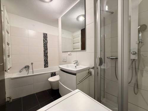 Badezimmer - 2 Zimmer Etagenwohnung zum Kaufen in Nürnberg